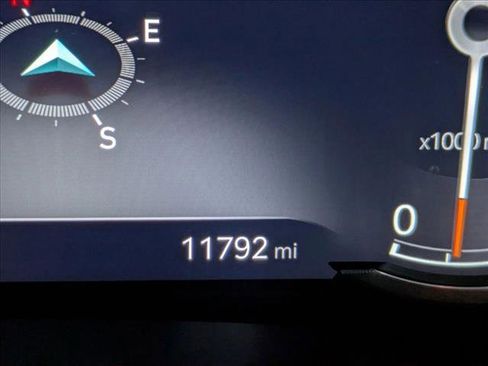 Used 2023 Genesis GV80 3.5T Advanced + AWD/4WD image 9