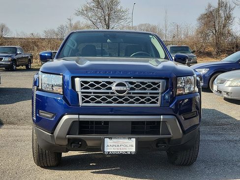 Certified 2022 Nissan Frontier SV image 2