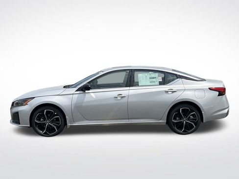 New 2025 Nissan Altima 2.5 SR w/ SR Premium Package image 2