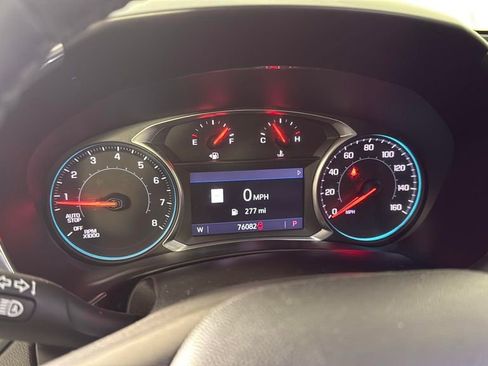 Used 2020 Chevrolet Equinox Premier FWD image 14