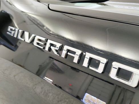 Used 2023 Chevrolet Silverado 1500 LT image 17