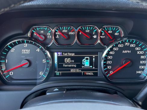 Used 2017 GMC Yukon SLT AWD/4WD image 26