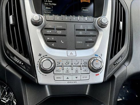 Used 2016 Chevrolet Equinox LS FWD image 15