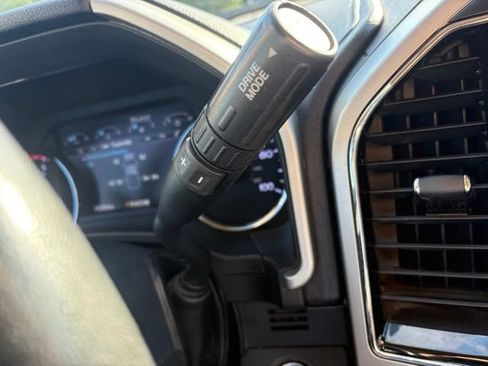 Used 2022 Ford F350 Lariat w/ Lariat Ultimate Package RWD image 23