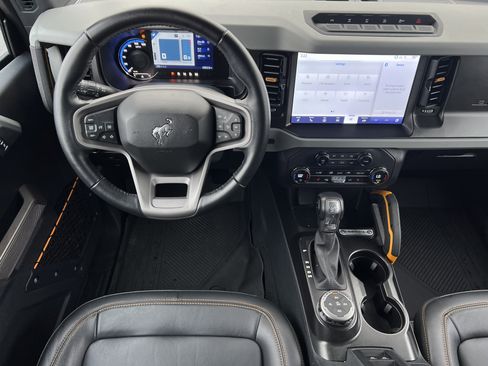 Used 2023 Ford Bronco Badlands image 33