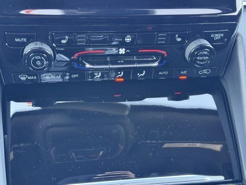 New 2025 Jeep Grand Cherokee Limited image 22