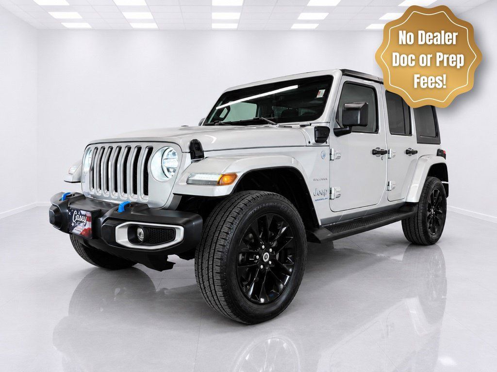 Used 2023 Jeep Wrangler Unlimited Sahara AWD/4WD image 3