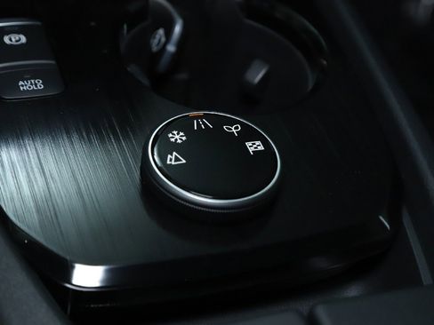 Certified 2026 Nissan Rogue SV image 27