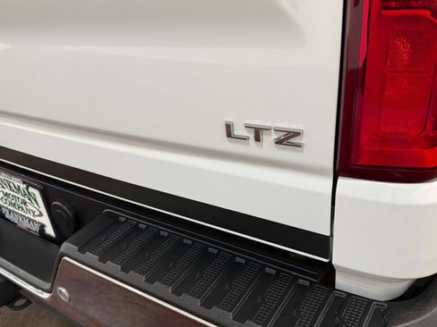 Used 2024 Chevrolet Silverado 1500 LTZ AWD/4WD image 56