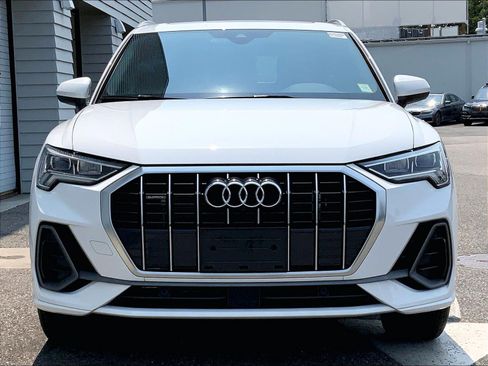 Certified 2023 Audi Q3 2.0T Premium Plus w/ Premium Plus Package AWD/4WD image 2
