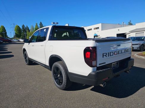 New 2026 Honda Ridgeline Black Edition image 5