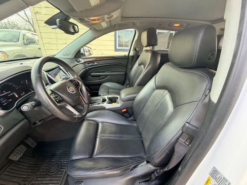 Used 2016 Cadillac SRX Luxury image 16