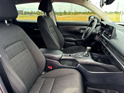 Certified 2025 Honda HR-V LX image 23