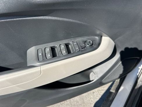 New 2026 Hyundai Venue SEL FWD image 12