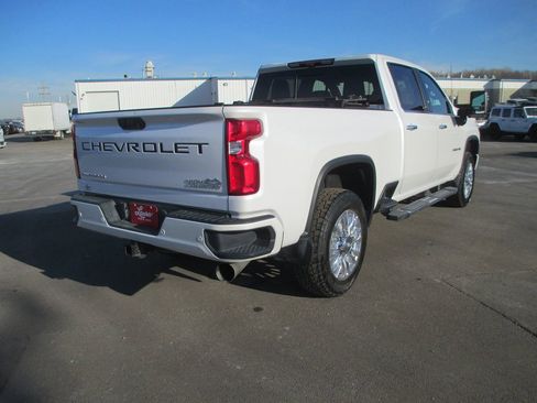Used 2020 Chevrolet Silverado 2500 High Country w/ Z71 Off-Road Package image 4
