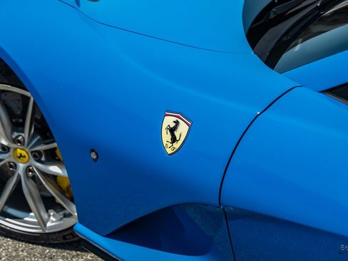 Used 2022 Ferrari 812 GTS RWD image 37