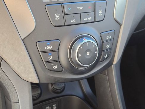 Used 2018 Hyundai Santa Fe Sport image 27