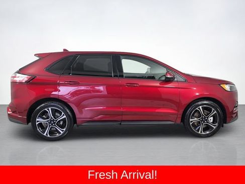 Used 2019 Ford Edge ST w/ Convenience Package AWD/4WD image 2