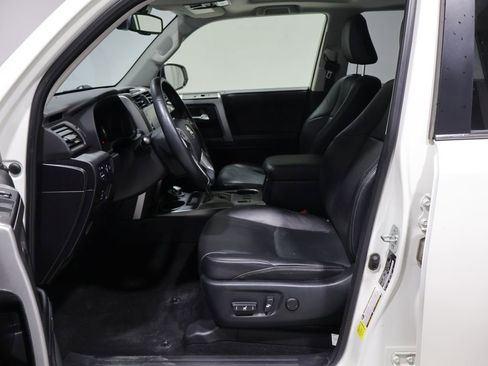 Used 2023 Toyota 4Runner Limited AWD/4WD image 10
