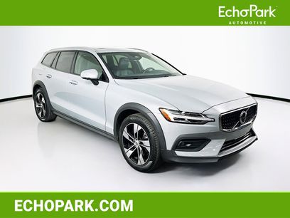 Used 2025 Volvo V60 B5 Cross Country Plus