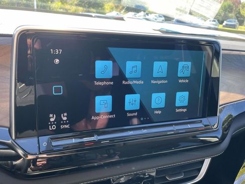 New 2026 Volkswagen Atlas SE FWD image 21
