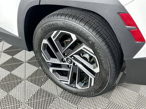Used 2025 Hyundai Tucson Limited FWD image 39