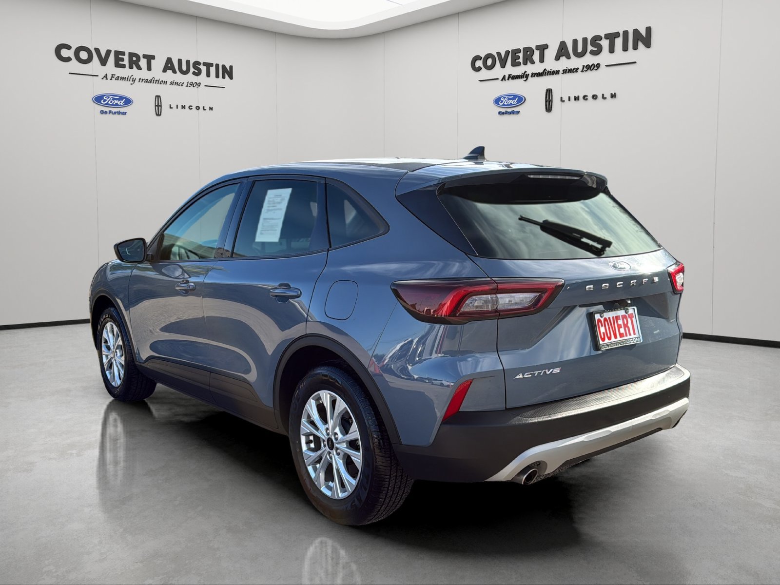 Used 2025 Ford Escape Active FWD image 3