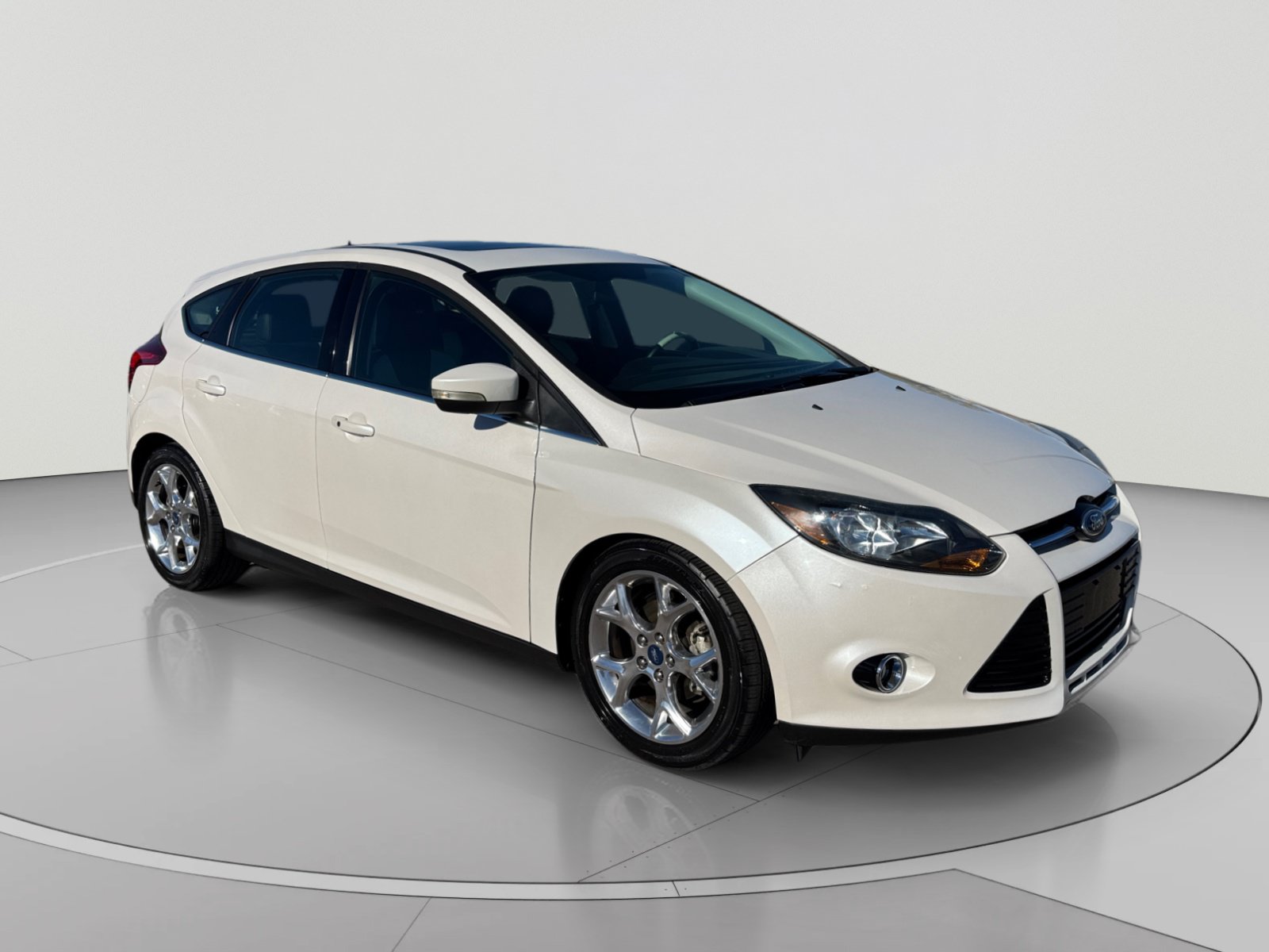Used 2013 Ford Focus Titanium FWD image 7