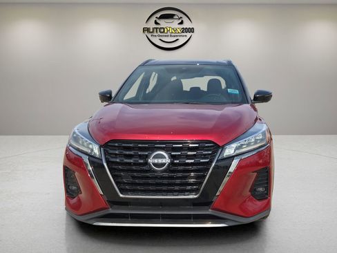 Used 2023 Nissan Kicks SR w/ Interior Electronics Package image 2