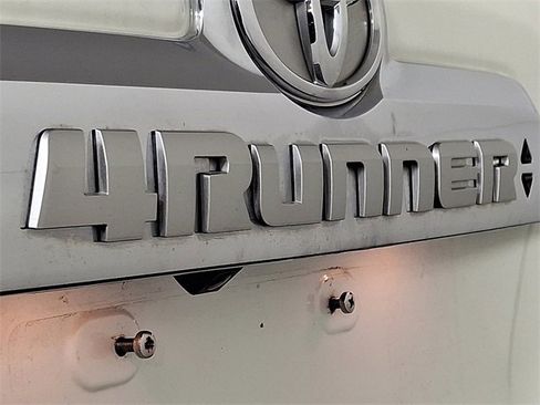 Used 2021 Toyota 4Runner Limited image 32