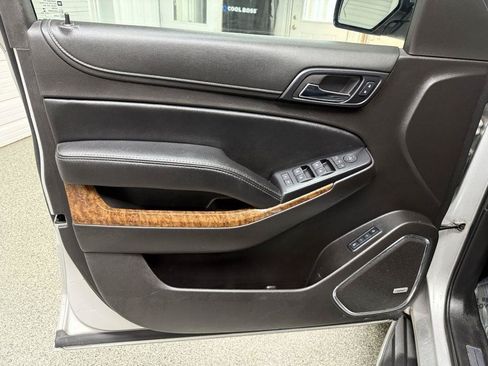 Used 2015 Chevrolet Suburban LTZ AWD/4WD image 29