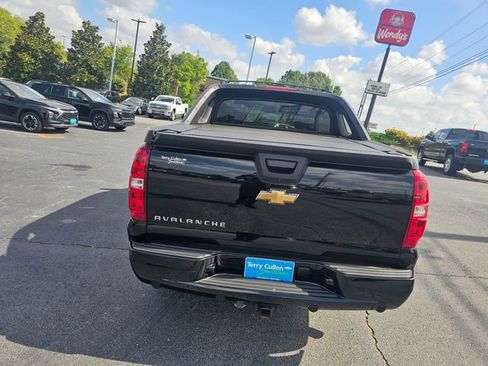Used 2007 Chevrolet Avalanche LTZ w/ LTZ Preferred Equipment Group RWD image 7