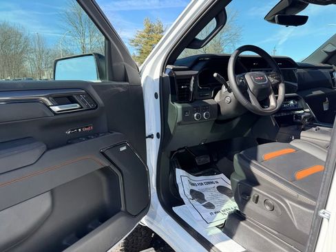 New 2025 GMC Sierra 1500 AT4 w/ AT4 Premium Package image 12