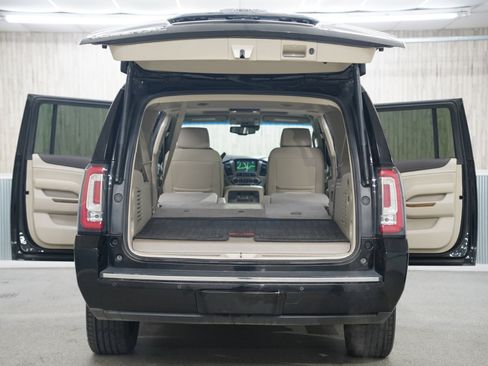 Used 2019 GMC Yukon XL Denali w/ Denali Ultimate Package image 35