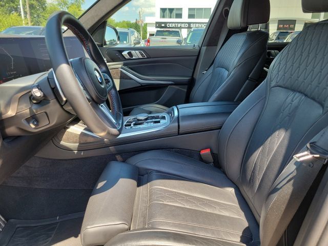 Used 2025 BMW X7 M60i AWD/4WD image 22