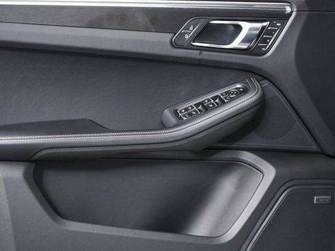 New 2026 Porsche Macan GTS image 6