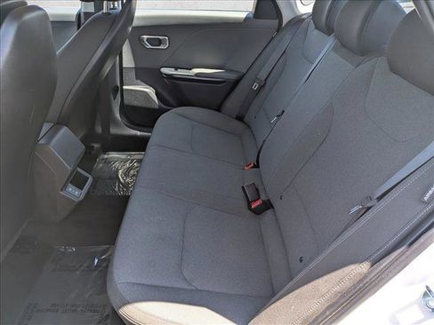 Used 2025 Kia K4 FWD image 24
