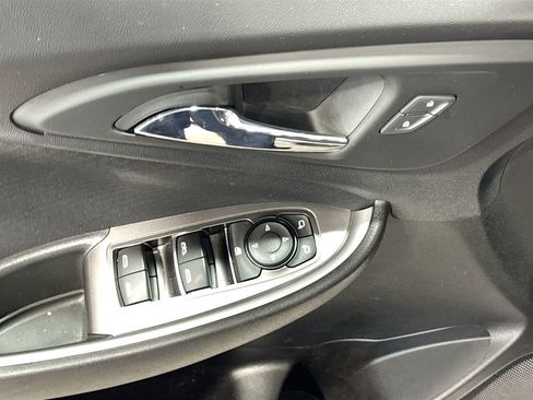 Used 2022 Chevrolet Malibu LT image 19