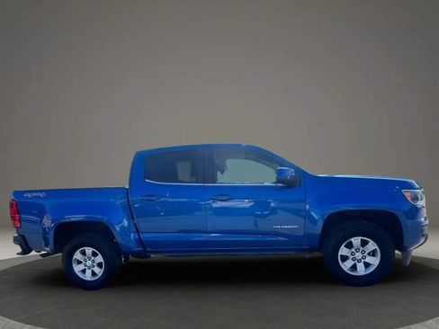 Used 2019 Chevrolet Colorado W/T w/ WT Convenience Package AWD/4WD image 4