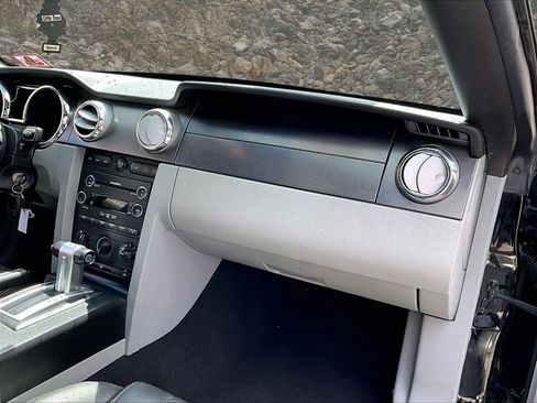 Used 2009 Ford Mustang GT Premium image 13