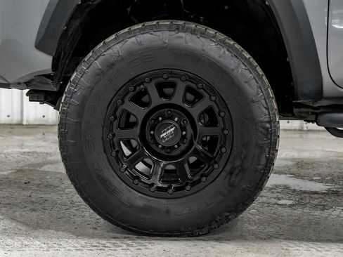 Used 2020 Toyota Tacoma TRD Off-Road w/ Advanced Technology Package image 61