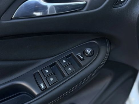 Used 2019 Buick Envision Essence image 24