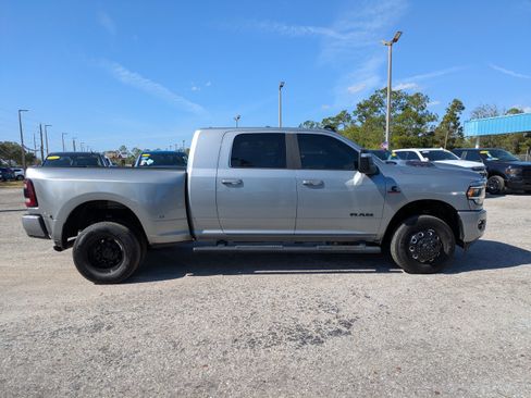 Used 2024 RAM 3500 Laramie w/ Night Edition AWD/4WD image 3