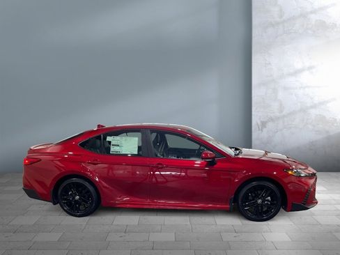 New 2026 Toyota Camry SE image 7