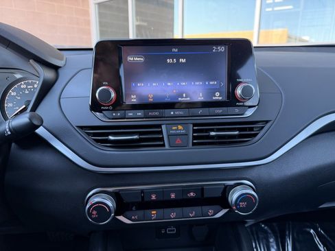 Used 2024 Nissan Altima 2.5 S image 21