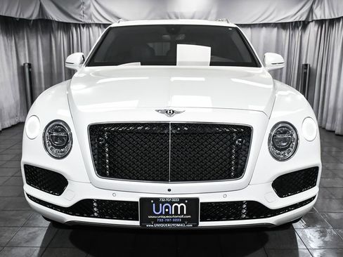 Used 2019 Bentley Bentayga AWD/4WD image 2