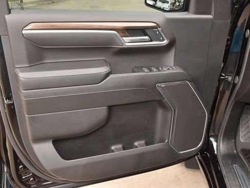 Used 2025 Chevrolet Silverado 1500 LT w/ Texas Edition Plus image 33