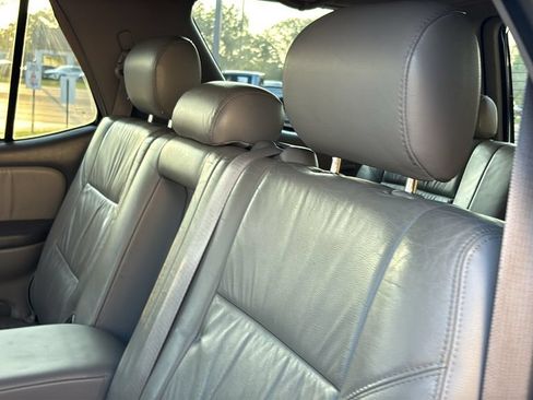 Used 2003 Toyota Sequoia Limited RWD image 11