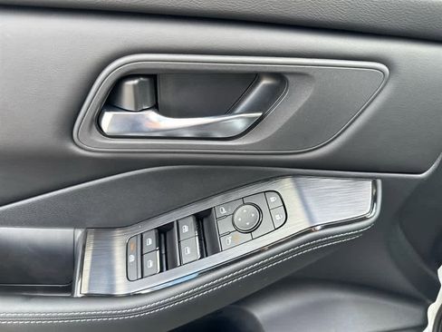 New 2026 Nissan Rogue SV image 10