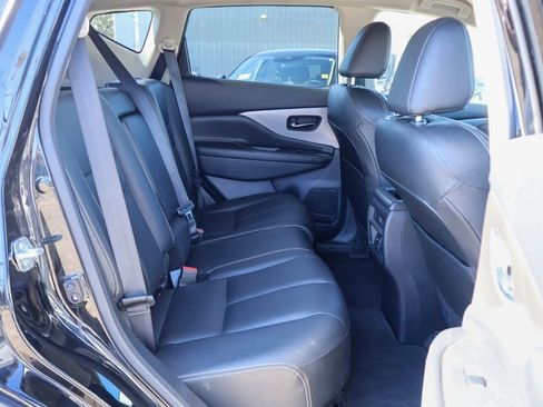 Used 2023 Nissan Murano SV image 10